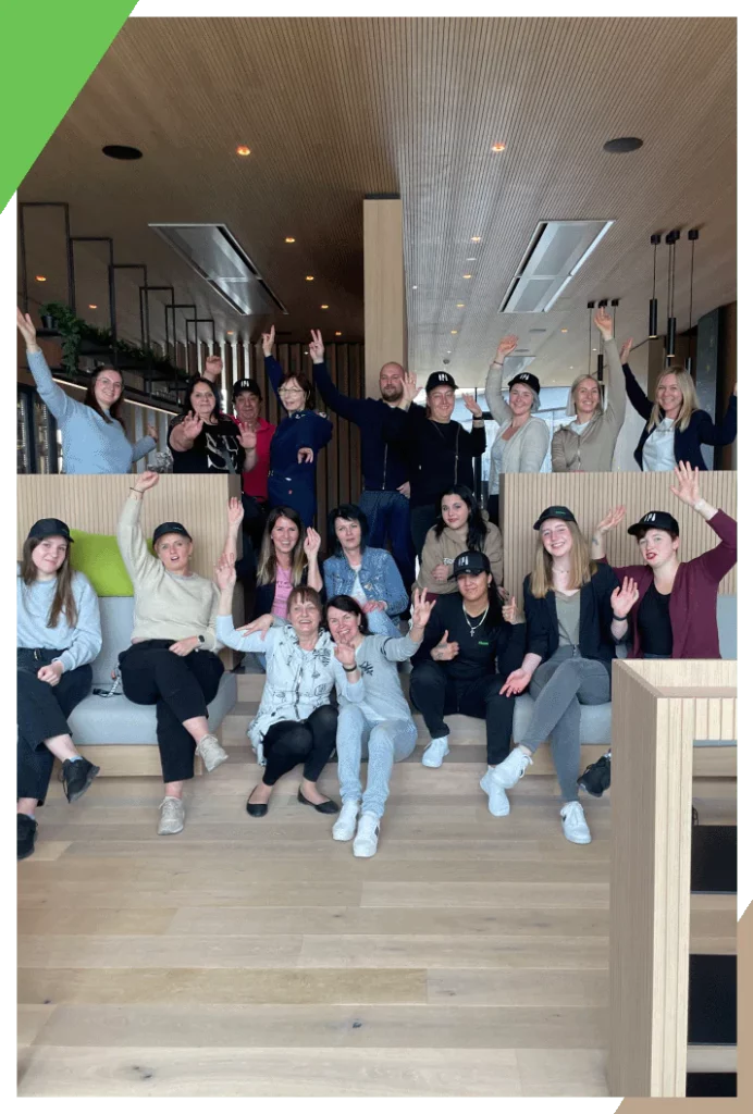Das Campus-Team auf einer Treppe