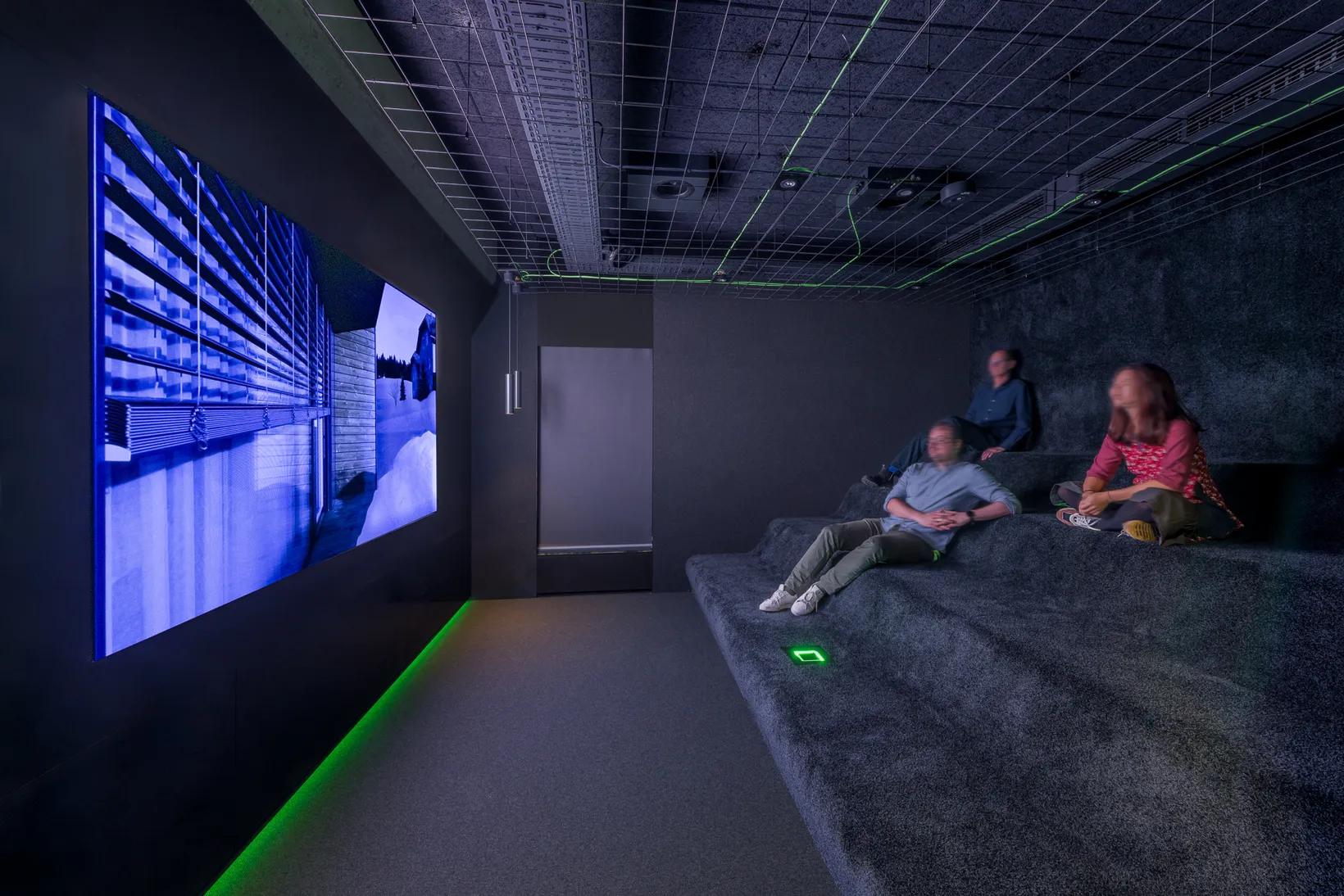 Návštěvníci v kině Experience Zone